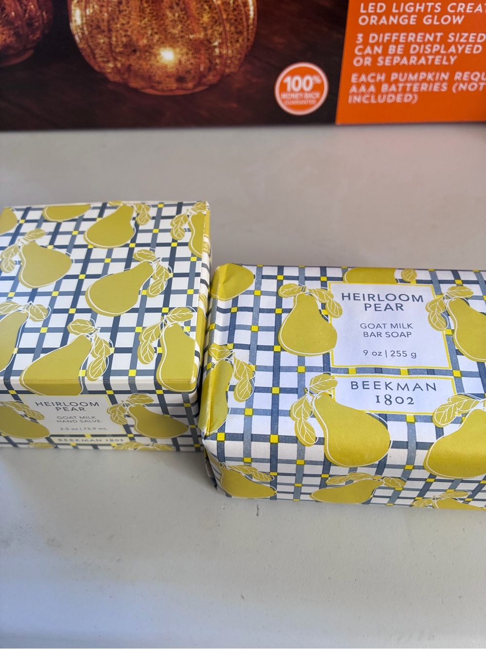 Beekman 1802 Heirloom Pear Goat Milk Bar Soap - Yellow & White Plaid